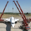 After dismantling the wing tips and the tail unit, the fuselage is loaded onto a low-loader. Transportation to the Technik Museum Sinsheim is carried out by the special forwarding agency Kübler (Schwäbisch Hall), which has already carried out numerous heavy transports for the museum.