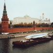 Dans la nuit du 8 novembre 2000, l'une des activités les plus spectaculaires du Musée technologique de Sinsheim s'est conclue triomphalement : tenue par deux énormes camions grue, le fuselage de 48 mètres de long du Tupolev Tu-144 flottait sur le terrain du musée. L'aventure avait commencé quelques semaines plus tôt à Moscou. Sur la voie navigable, la machine avait d'abord été transportée jusqu'à Saint-Pétersbourg, et de là à Rotterdam.